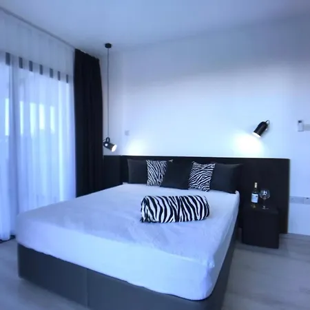 Apartment Eden Garden 2 Bedroom Alsancak