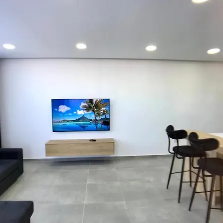 Eden Garden 2 Bedroom Alsancak *