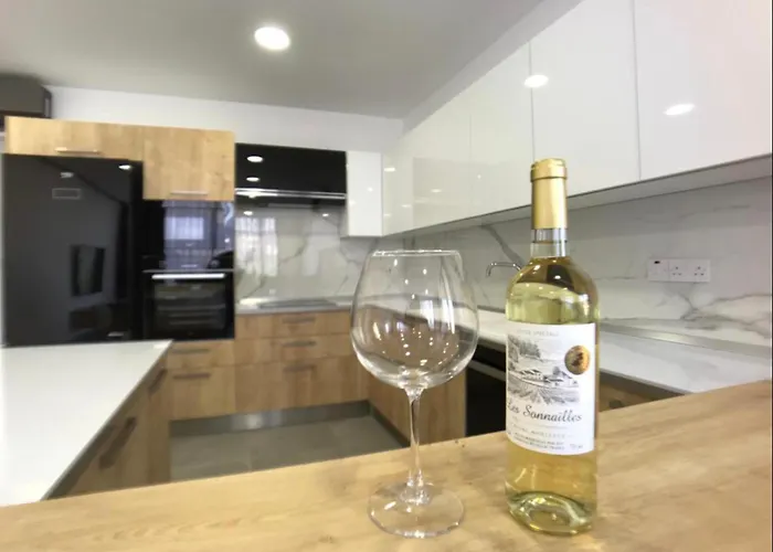 公寓 Eden Garden 2 Bedroom Alsancak *