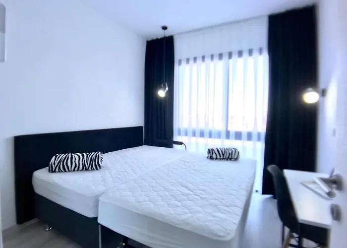 公寓 Eden Garden 2 Bedroom Alsancak *