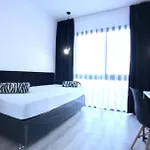 Eden Garden 2 Bedroom Alsancak Апартаменты *