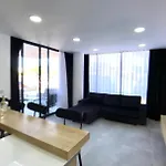 Eden Garden 2 Bedroom Alsancak Апартаменты *